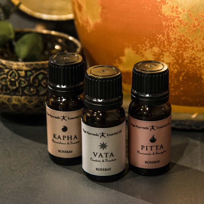 ヨガアーユルヴェディック シリーズ VATA エッセンシャルオイル 10ml wabaco store